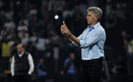 Renato Gaúcho Celebra Elenco do Fluminense Após Vitória: "Poderia ter sido Maior"