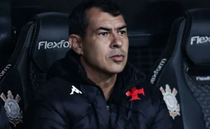 Vasco divulga relacionados para o clássico contra o Flamengo com Lukas Zuccarello