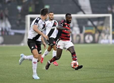 Décimo encontro de Vasco e Flamengo na Semana Santa: um clássico abençoado