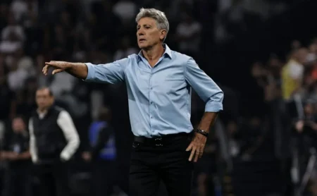 Hércules retoma treinos e pode reforçar o Fluminense de Renato Portaluppi em breve