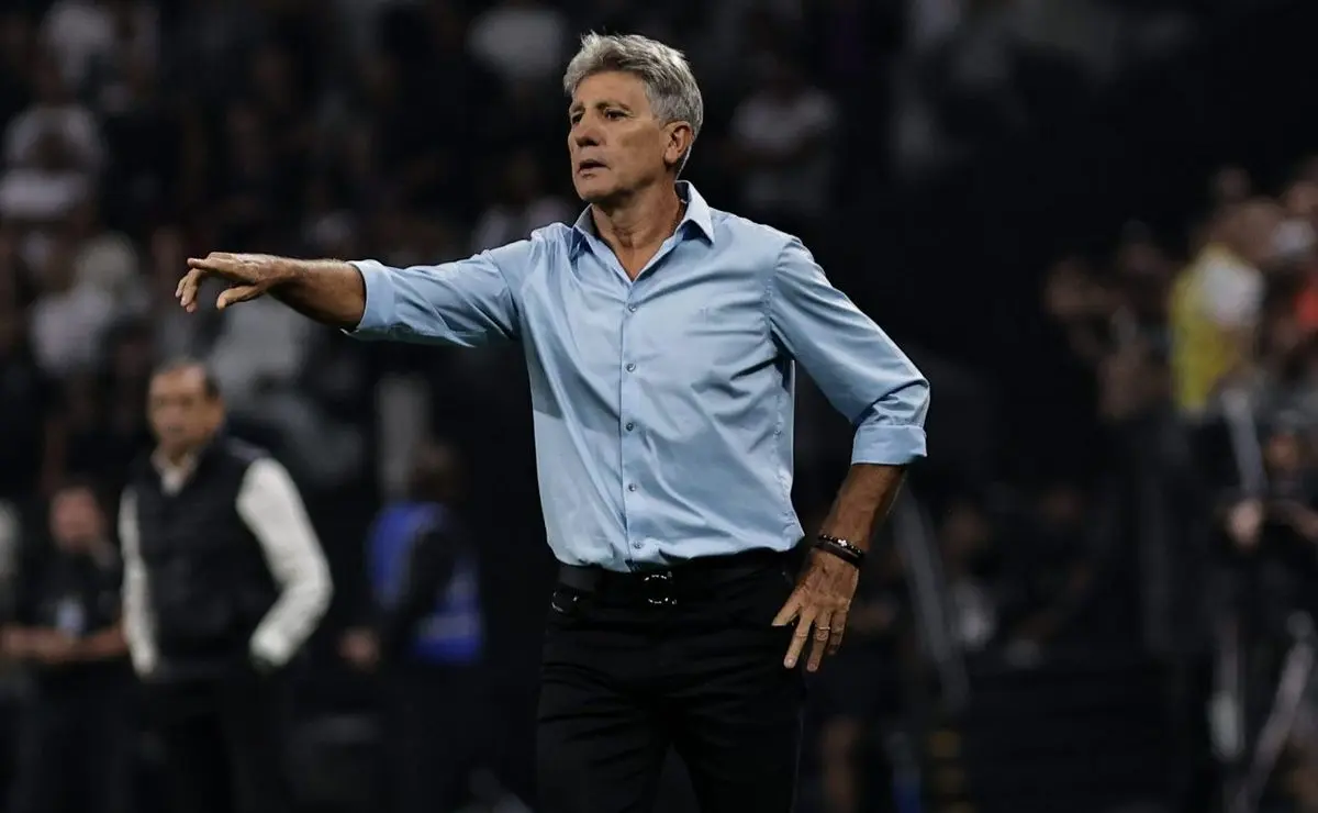 Hércules retoma treinos e pode reforçar o Fluminense de Renato Portaluppi em breve