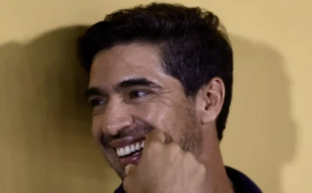 Milton Neves Reitera Apoio a Abel Ferreira na Seleção Brasileira Após Série de Triunfos do Palmeiras
