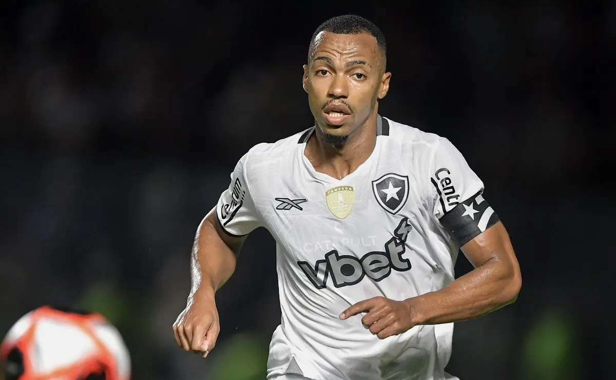 Marlon Freitas revela a razão de ter se dedicado por Gregore na final da Libertadores: ”Todo mundo comprou a ideia”