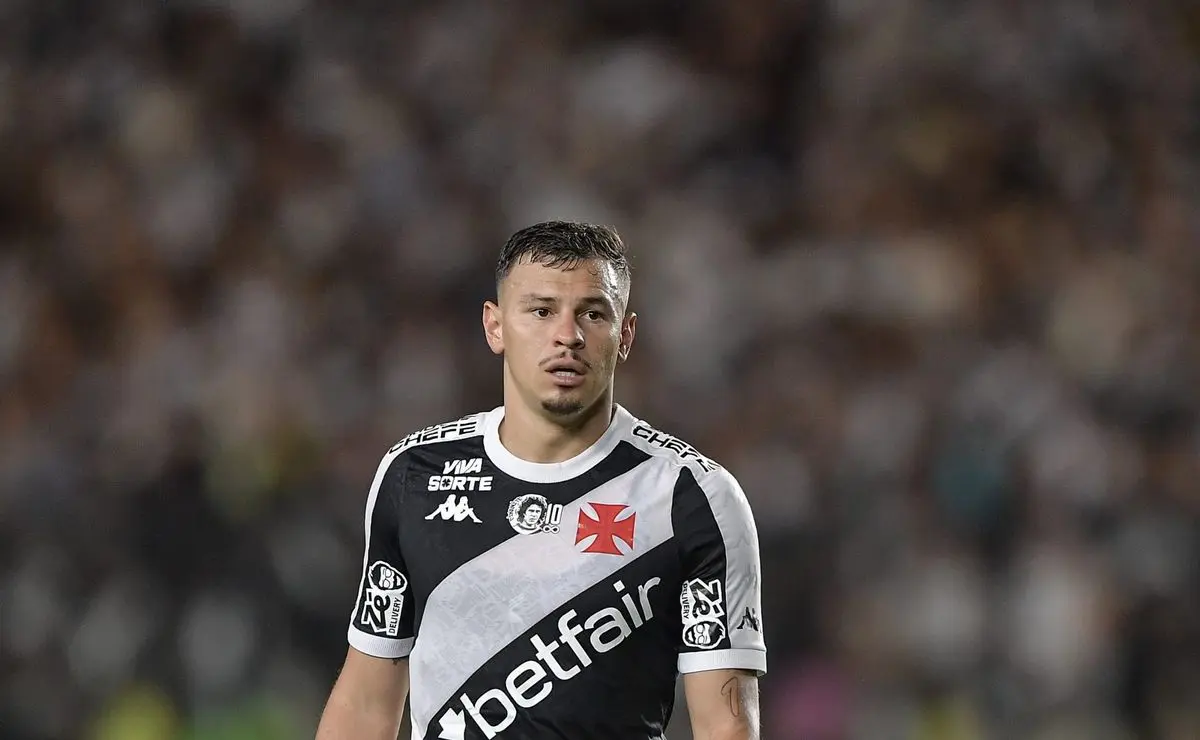 Hugo Moura analisa o desempenho do Vasco em clássico disputado contra o Flamengo