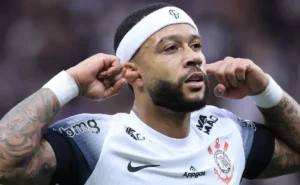 PVC: Atuação de gala do Memphis impulsionada por cobrança após declaração sobre Ramón Díaz