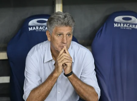 Renato Gaúcho analisa recuo do Fluminense e critica falha defensiva no empate: "Escapou"