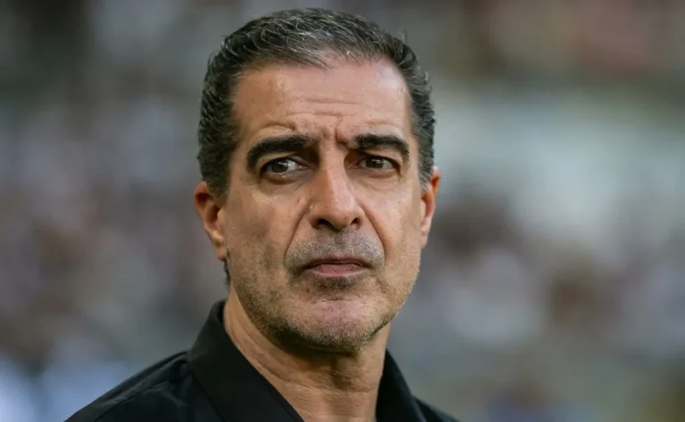 Renato Paiva Refuta Críticas à Defesa do Botafogo