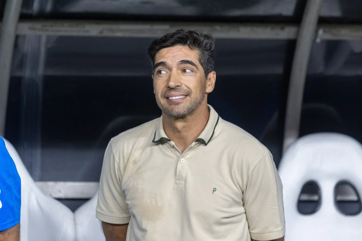 Abel Ferreira exalta esforço do Palmeiras e associa longevidade ao sacrifício: "Aos campeões, desconforto"