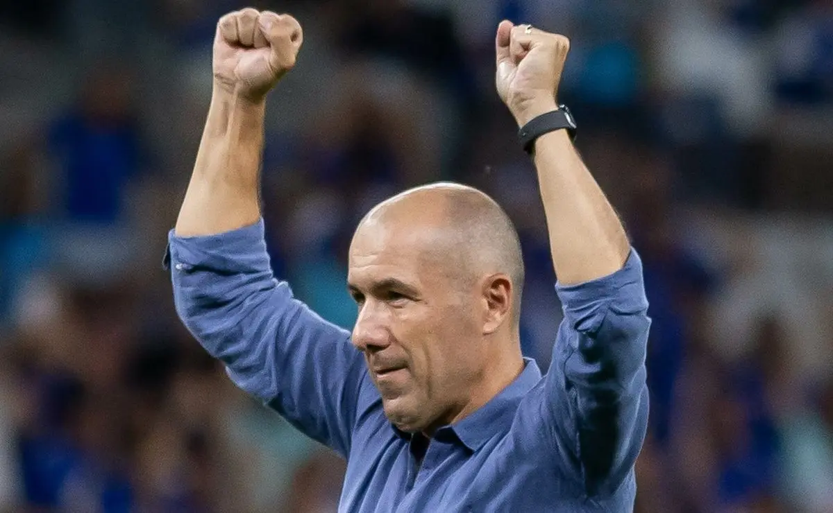 Jardim Completa Dez Jogos no Cruzeiro: Diretoria Apoia, Desempenho Divide Opiniões