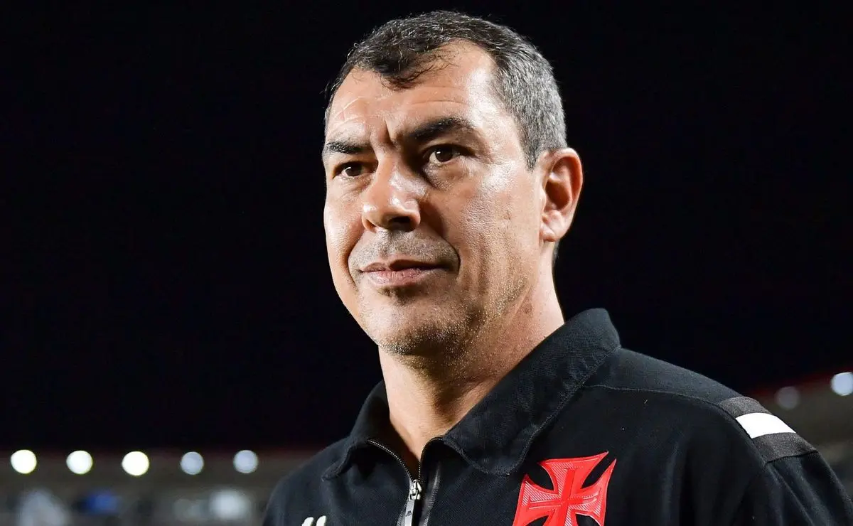 Carille exalta trabalho de Pedrinho no Vasco: “Está sendo magnífico”