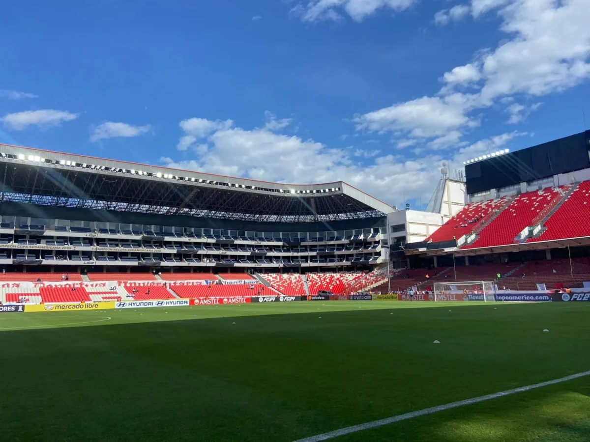 LDU x Flamengo: Onde assistir, horário e prováveis escalações