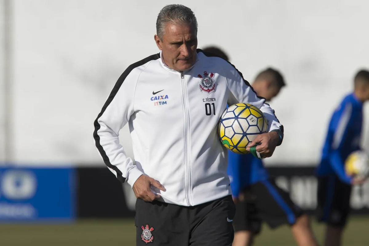 Corinthians mira Tite: a meta é convencer o técnico a voltar