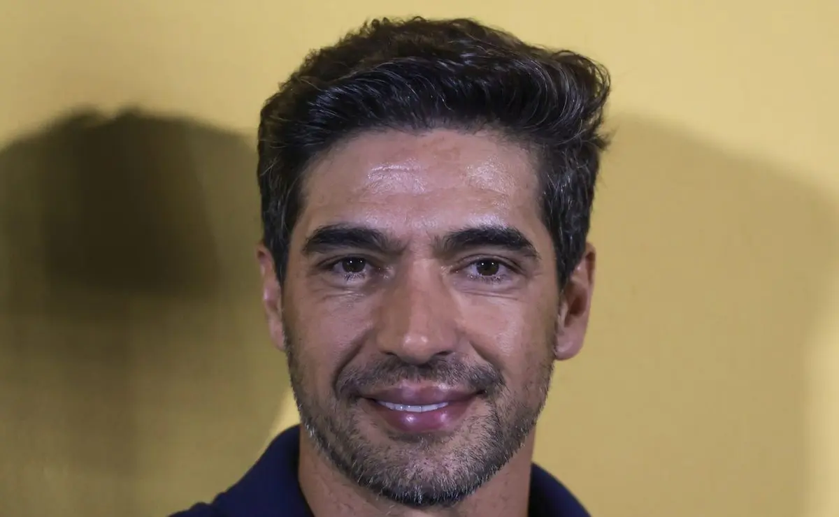 Palmeiras recusa oferta de R$ 38 milhões por Riquelme Fillipe, com aval de Abel Ferreira