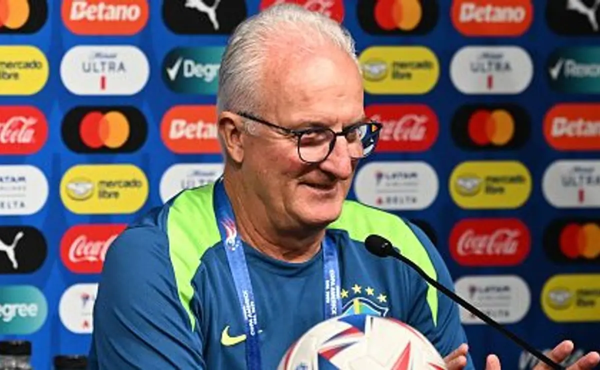 Corinthians agenda reunião com Dorival Júnior após recusa de Tite