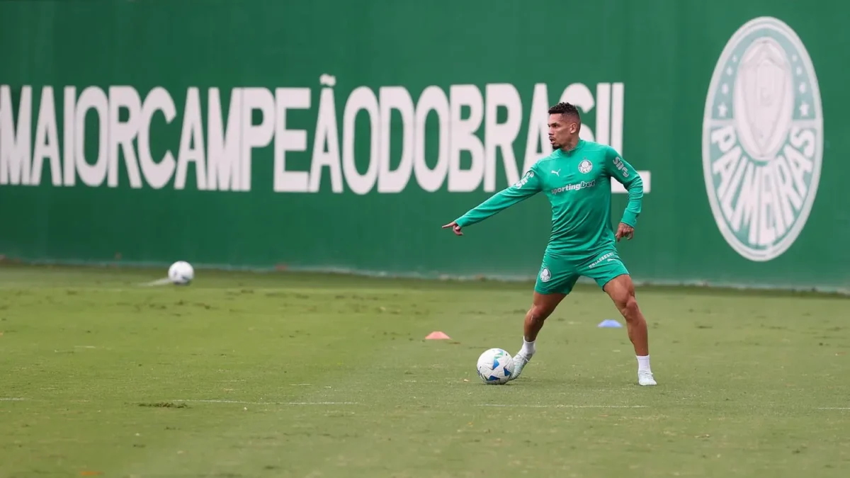 Palmeiras: Paulinho Participa de Treino, e Veiga Progride na Recuperação Antes da Viagem