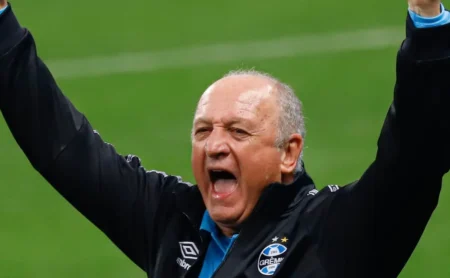 Grêmio mantém otimismo por Felipão e busca sua contratação, informa jornalista