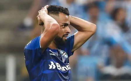 Maicon não volta ao Grêmio para trabalhar com Mano Menezes: decisão final.