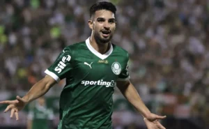 Flaco López Explica Significado do "L" em Celebrações, Dedicado a Torcedor com Doença Rara