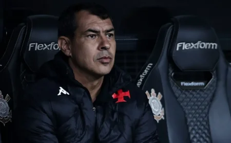 Carille no Corinthians: Persistência e a Avaliação de Pedrinho no Vasco