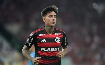 Pulgar sobressai em jogo morno do Flamengo na Libertadores, e colega de posição é alvo de críticas: “Sono”