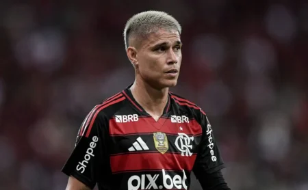 LDU x Flamengo: Luiz Araújo Ignora Pedro e Desperdiça Chance Clara de Gol