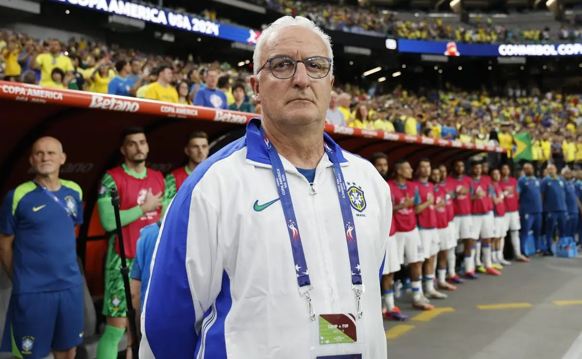 Dorival Júnior Desapontado com Papel Secundário no Corinthians de Augusto Melo, Informa Nicola