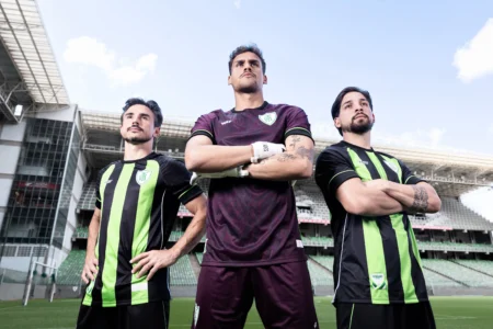 América-MG apresenta uniforme para a temporada de 2025: confira as imagens