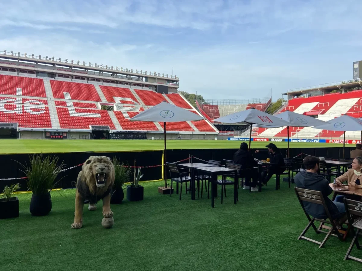 Estudiantes x Botafogo: restaurante no gramado e ingressos esgotados - os bastidores do palco do jogo