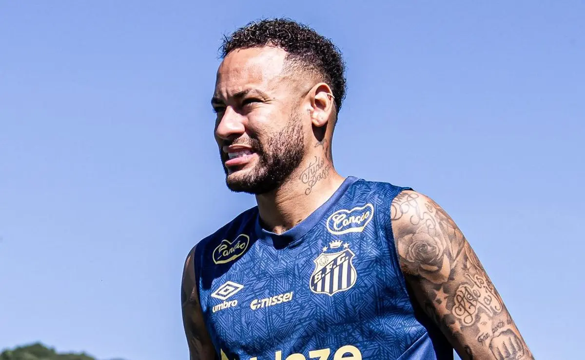 Neymar inicia tratamento no Santos e surpreende ao fazê-lo mesmo em feriado