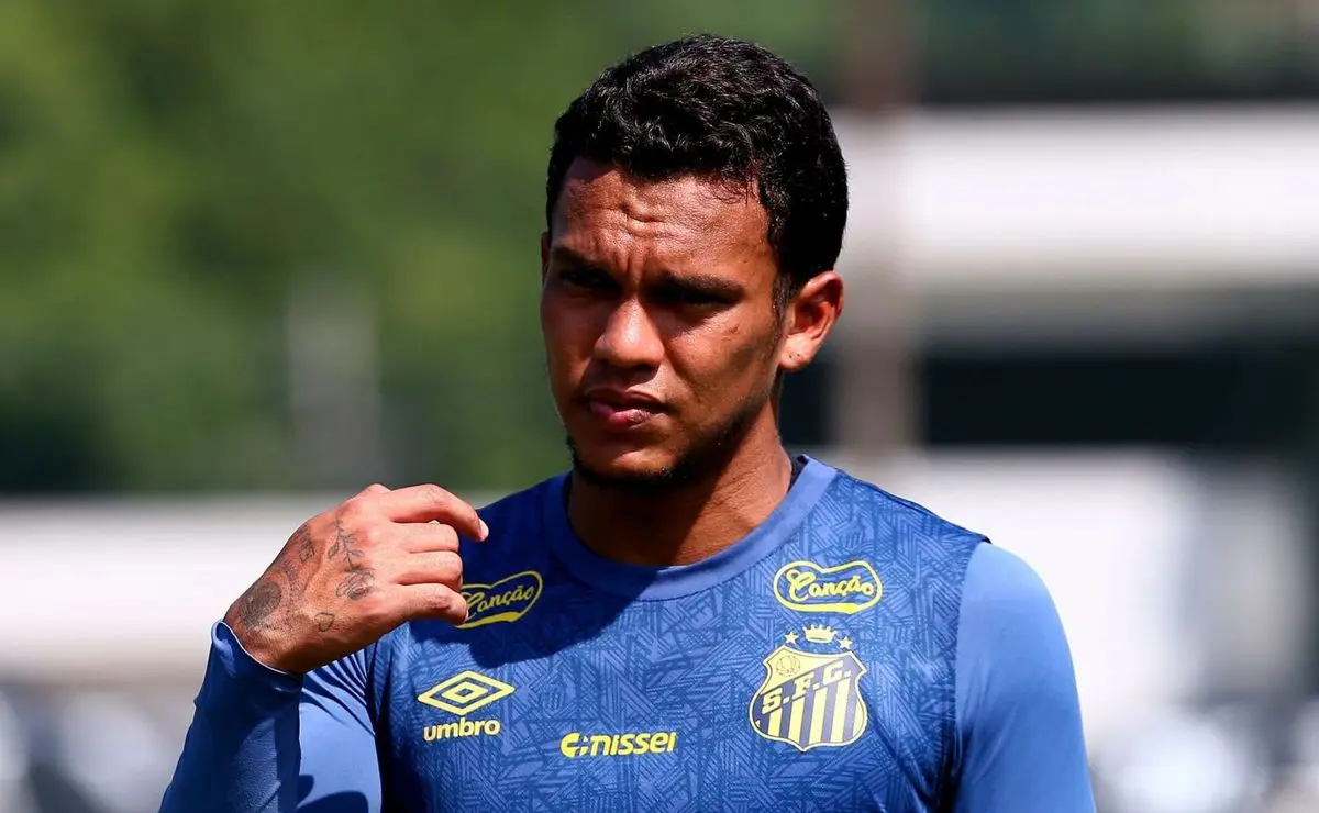 Veron enfrenta novo desafio após retorno ao Brasil.