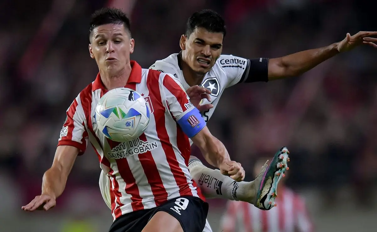 Derrota do Botafogo na Libertadores: John falha, Estudiantes vence e Renato Paiva sob pressão.