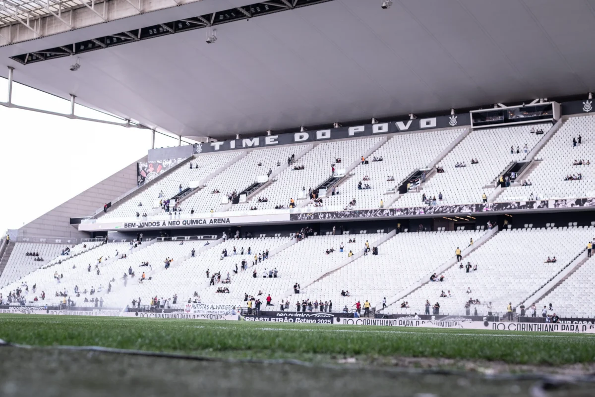 Corinthians e Racing-URU: onde assistir, horário e prováveis escalações