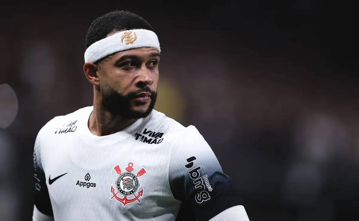 Memphis supera Rincón e ascende entre os artilheiros do Corinthians com 12 gols
