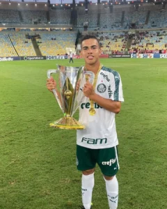 Ex-Palmeiras ascende no Bolívar, conquista seleção boliviana e declara: "No Brasil não me tornaria profissional"