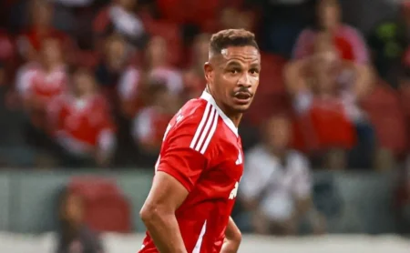 Internacional poupará Fernando em dois jogos devido ao desgaste físico.