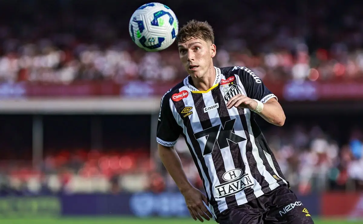 Santos e São Paulo: confronto com quatro argentinos em campo, um marco no clube