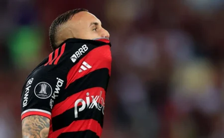 Cebolinha no Flamengo: Venda não é empecilho, mas jogador deseja ficar por um motivo.