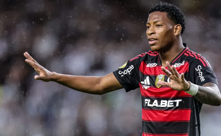 Cautela Rubro-Negra: Flamengo Analisa Gonzalo Plata para Jogo Contra o Corinthians