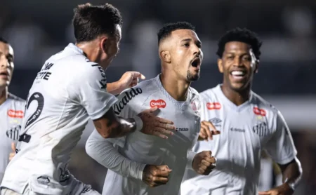 Santos: Vila Belmiro como Refúgio em Busca de Reação para César Sampaio