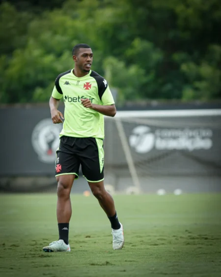 Vasco: Carille pode repetir escalação pela terceira vez contra o Cruzeiro