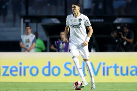 Botafogo: Jair se recupera e pode retornar contra o Fluminense