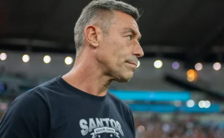 FIFA: Santos sob risco de punição por caso Pedro Caixinha e segredos são expostos