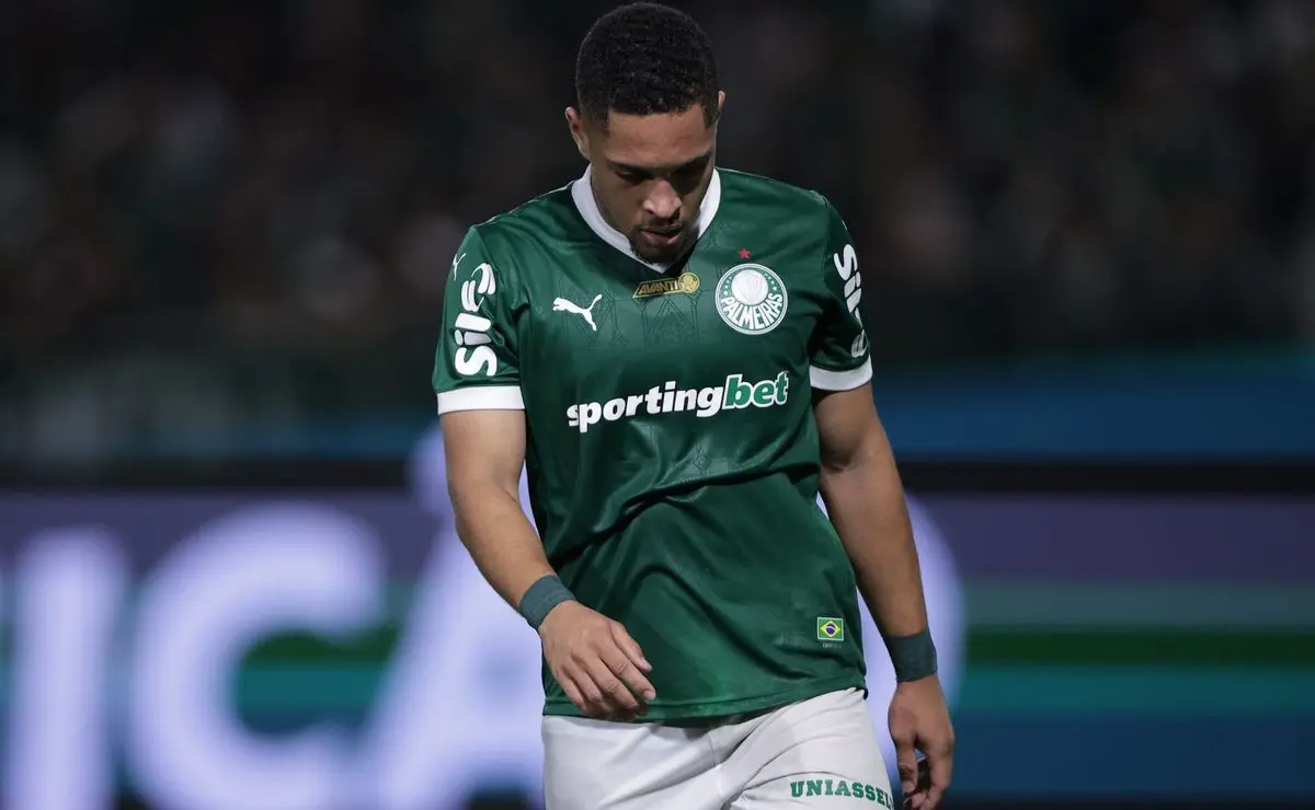 Muller ignora Vitor Roque e indica ataque perfeito do Palmeiras: “Flaco López, Estêvão e…”