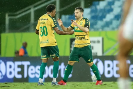 Empereur Exalta Garra Cuiabana Após Triunfo na Série B