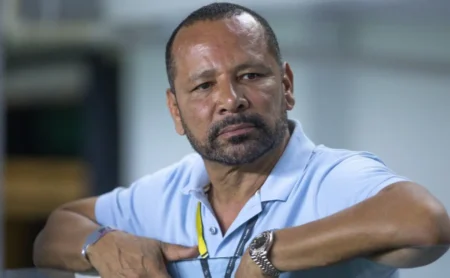 Reunião de Cléber Xavier com Neymar Pai precede acerto com o Santos