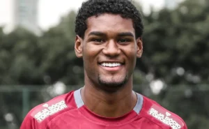 Palmeiras descarta proposta para contratar Lucas Ferreira, do São Paulo.