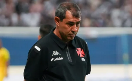 Vasco: Dez anos sem técnicos completarem uma temporada no clube