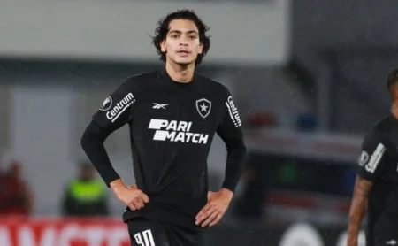 Retorno de Matheus Nascimento ao Botafogo: LA Galaxy desiste da compra.