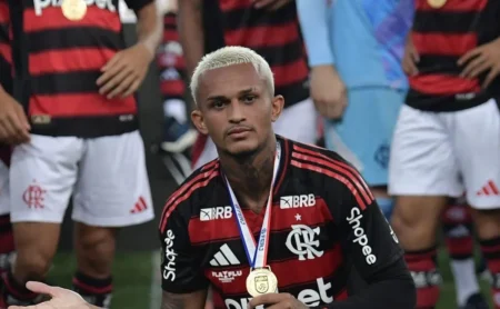 Flamengo Define Preço Milionário para Venda de Wesley