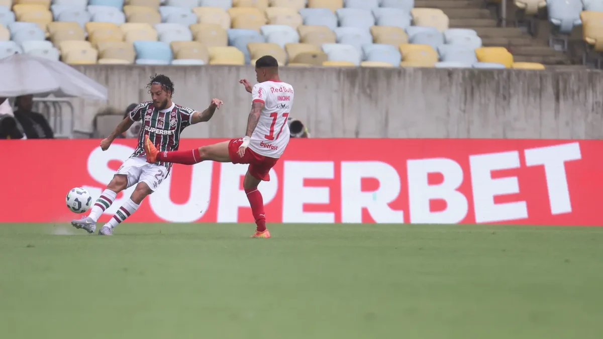 Lesão na coxa afasta Guga do Fluminense